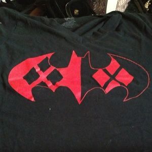 Harley Quinn/Batman logo t shirt *5 for $30*